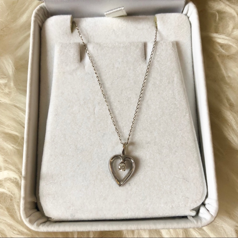 New! Silver diamond necklace